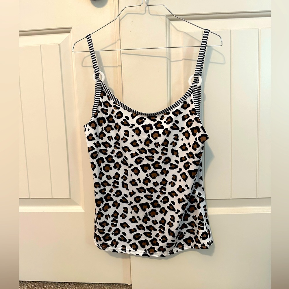 Cheetah print tank top.